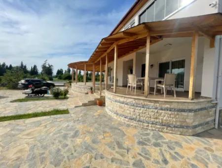Eskiköyde 7120M2 Arsa İçinde Satılık Villa