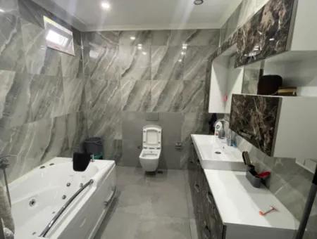 Eskiköyde 7120M2 Arsa İçinde Satılık Villa