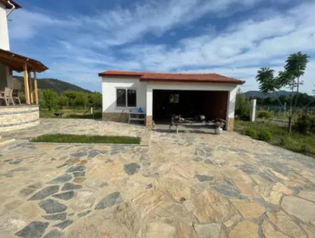 Eskiköyde 7120M2 Arsa İçinde Satılık Villa