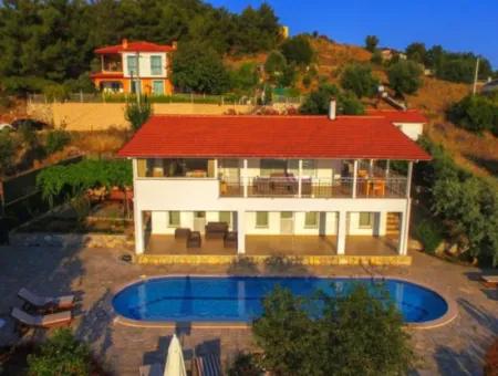 Gökbel Deniz Manzaralı 4+1 Satılık Villa