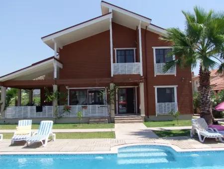 Dalyan Satılık Villa Dalyan Lüks Ahşap Villa 5+1 Dalyan Köşebaşı Satılık Villa