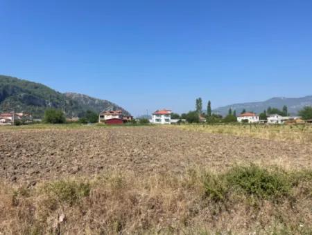 Okçular'da Köy Yerleşik Alanda 2715M2 Satılık Arsa