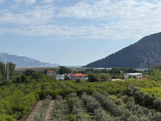 Çandır'da Deniz Ve Göl Manzaralı 1.721m2 Satılık Tarla